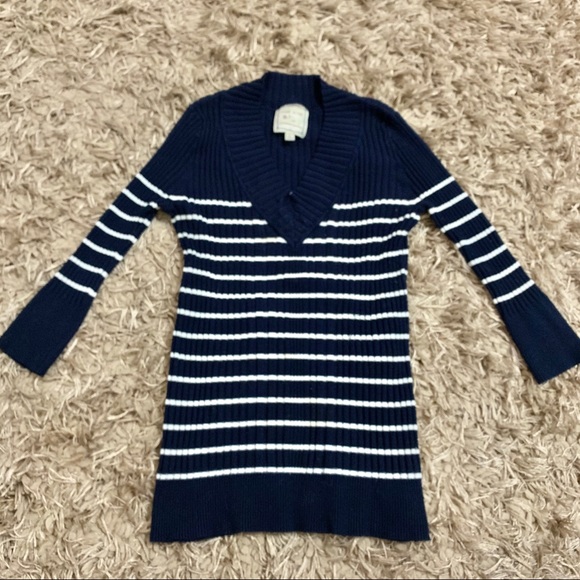 2000’s Navy striped sweater V-neck - Picture 1 of 3